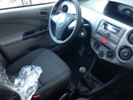 ETIOS SEDAN XS 1.5 2014 5