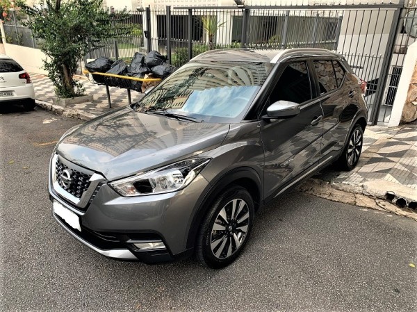 NISSAN KICKS 2017